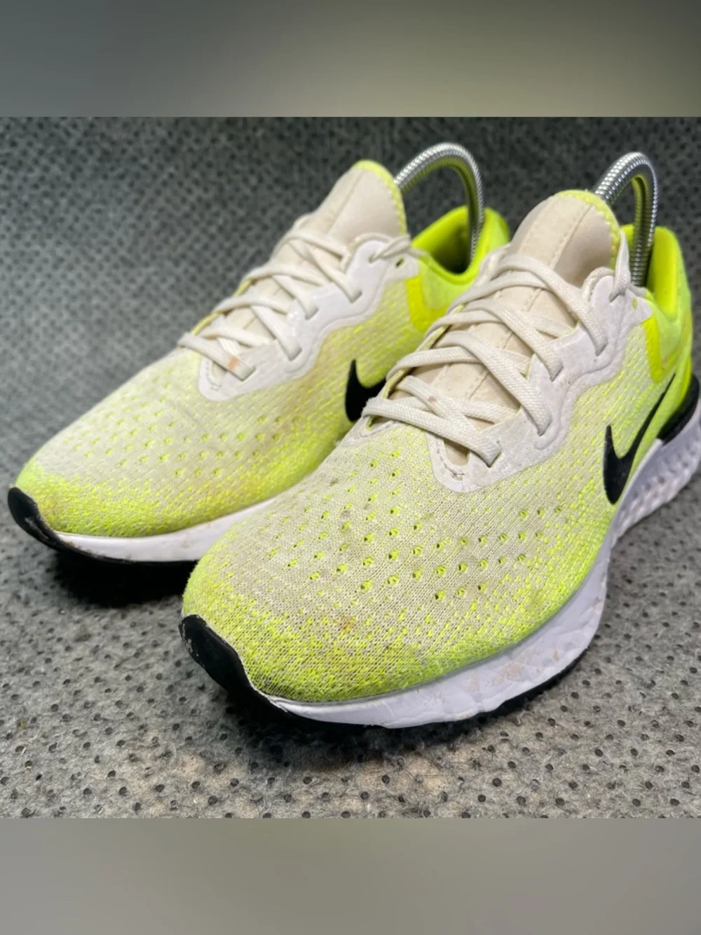 Nike Odyssey React Volt White Running Shoes Size 8 Women’s